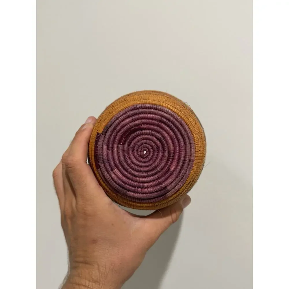 6” VINTAGE NATIVE AMERICAN HANDWOVEN BASKET